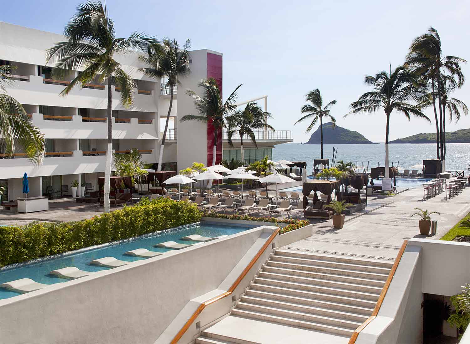 Hotel Emporio Mazatlán ⭐⭐⭐⭐ | Playa | Zona Dorada